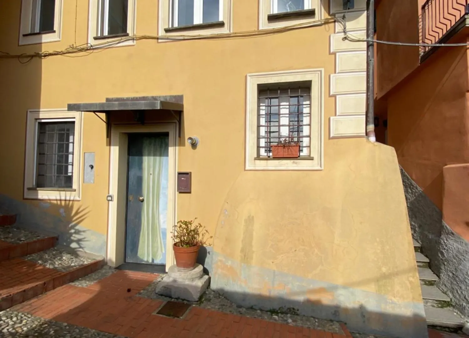 'La Casa Della Ninni' Montale  Holiday home Montale (Liguria)