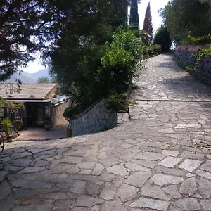 Villa Azalea, Montale (Liguria)